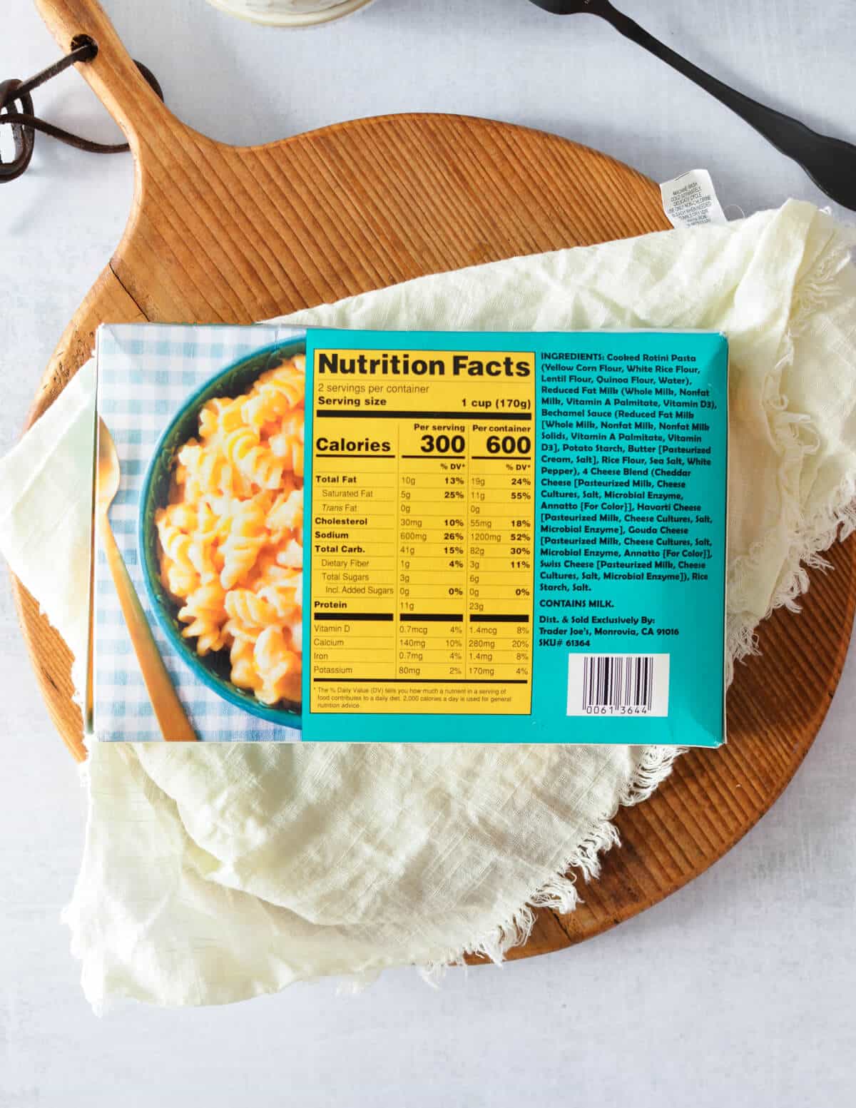 back of the trader joe's gluten free macaroni and cheese box with nutrition label and ingredient list. 